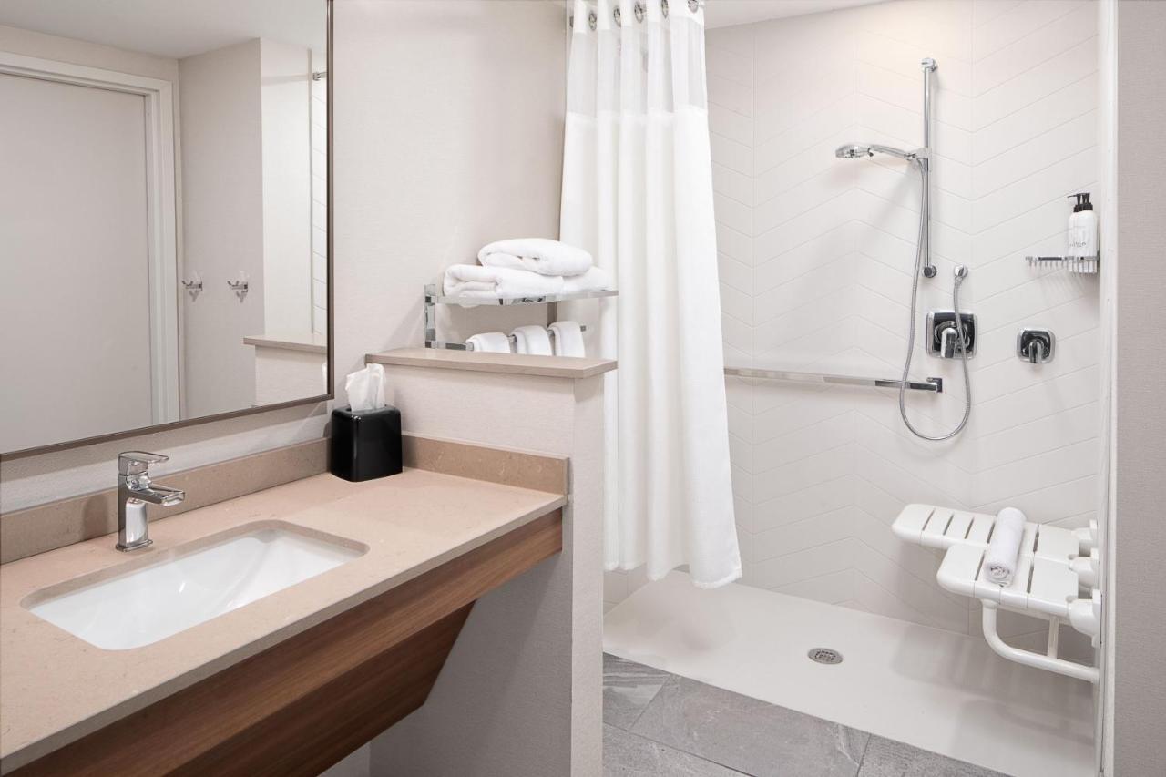Fairfield By Marriott Inn & Suites Whitsett Greensboro East Bagian luar foto