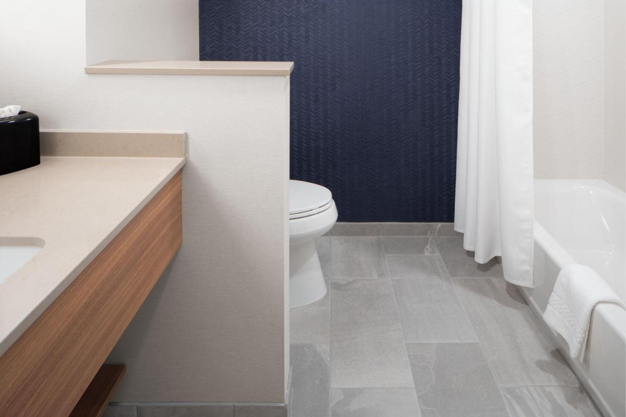 Fairfield By Marriott Inn & Suites Whitsett Greensboro East Bagian luar foto