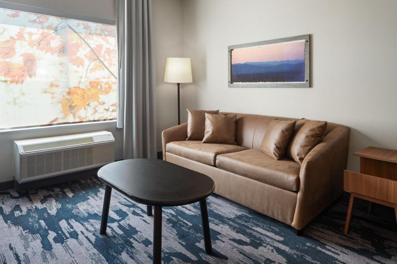 Fairfield By Marriott Inn & Suites Whitsett Greensboro East Bagian luar foto
